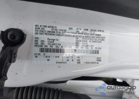 2016 Ford Focus S z USA, uszkodzony, nr VIN 1FADP3E27GL274268